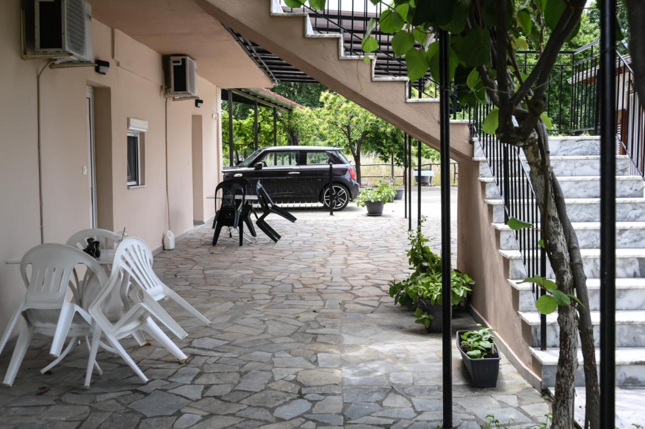 Kalouda Rooms Paralia Skotinas Exterior foto