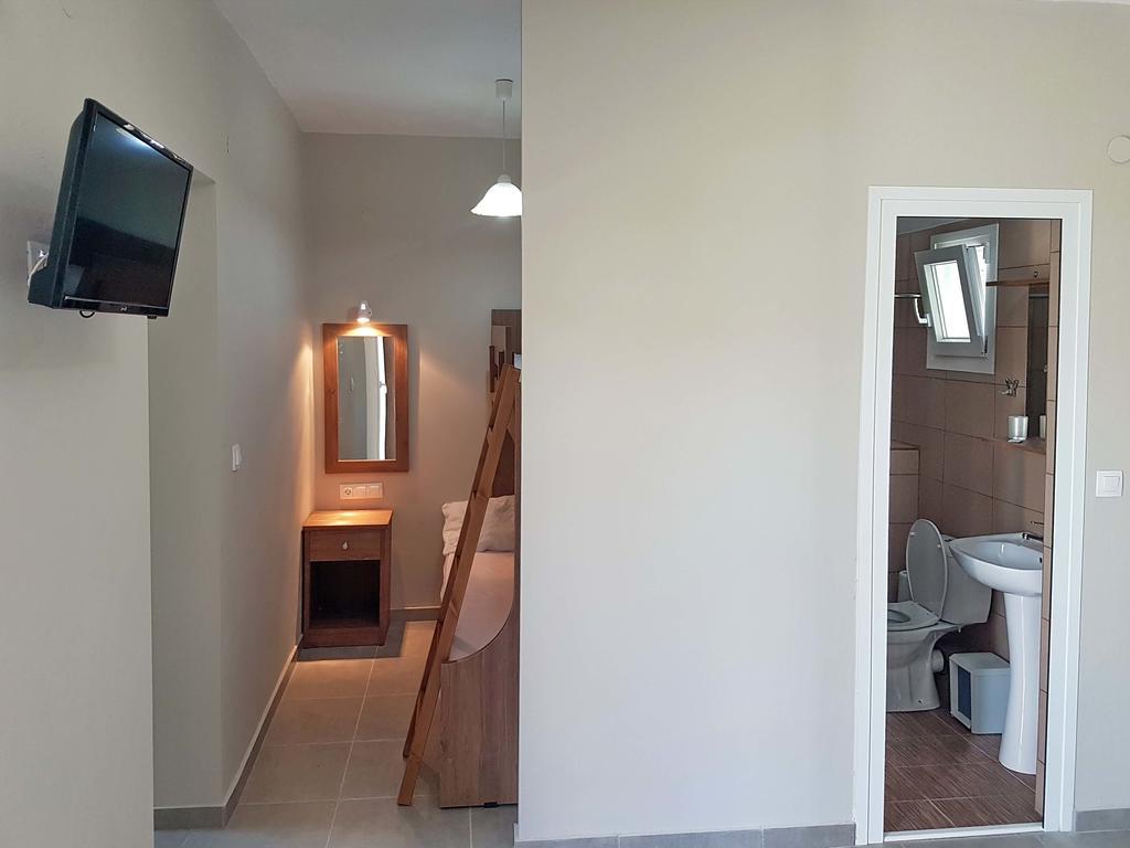 Kalouda Rooms Paralia Skotinas Exterior foto