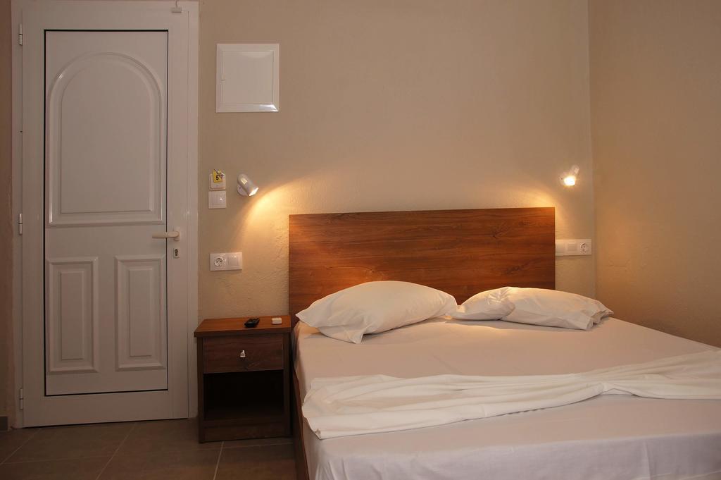 Kalouda Rooms Paralia Skotinas Exterior foto